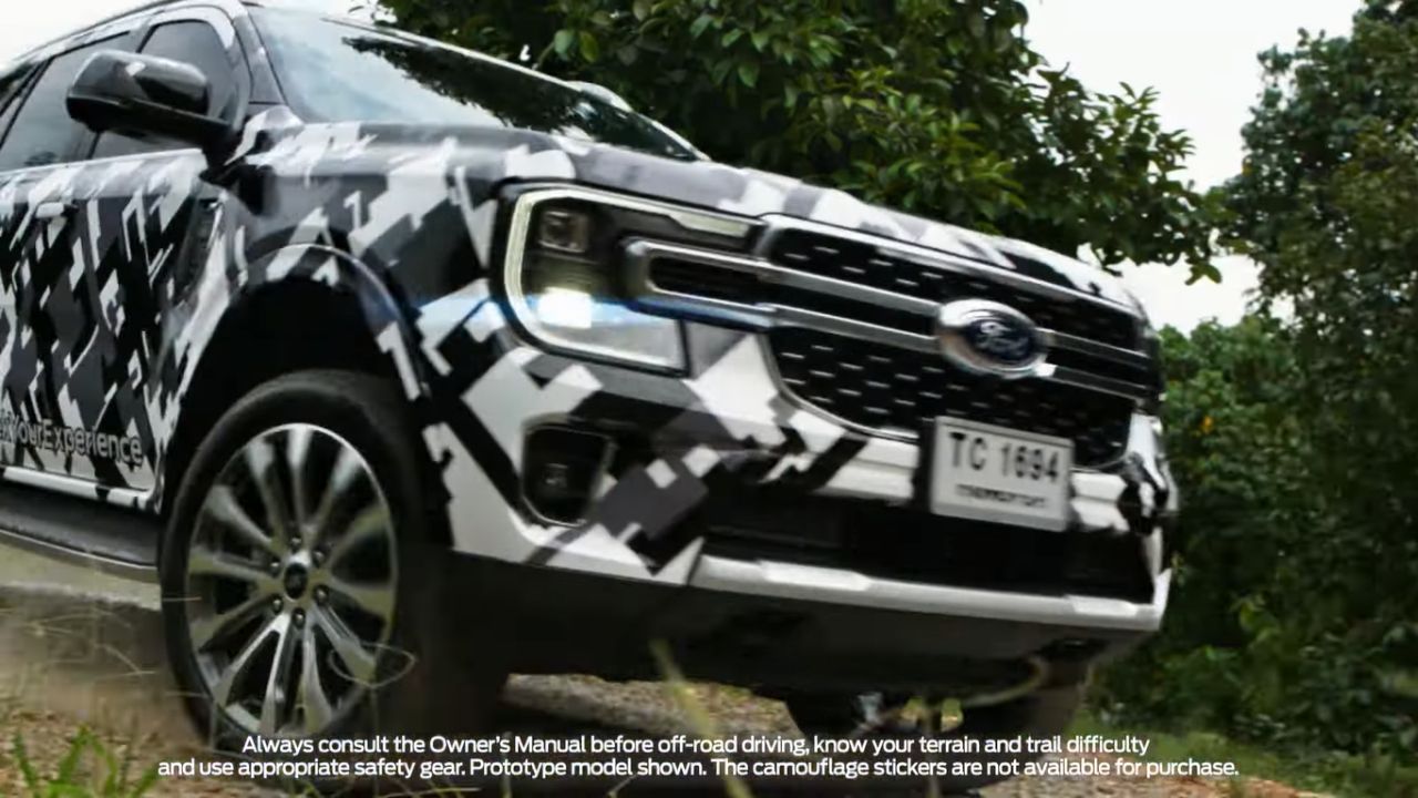 2022 Ford Endeavour Front Three Quarter Motion