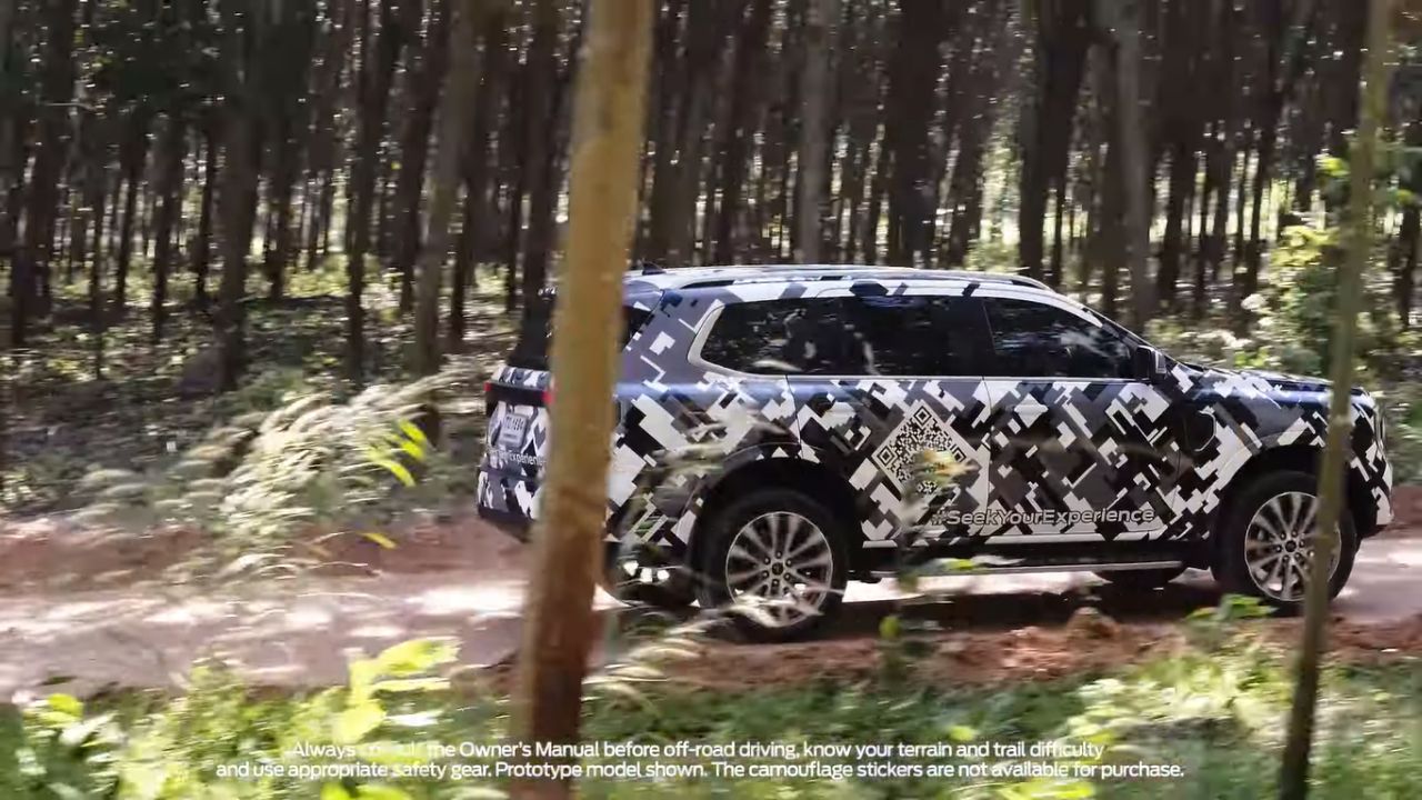 2022 Ford Endeavour Side Shot Motion