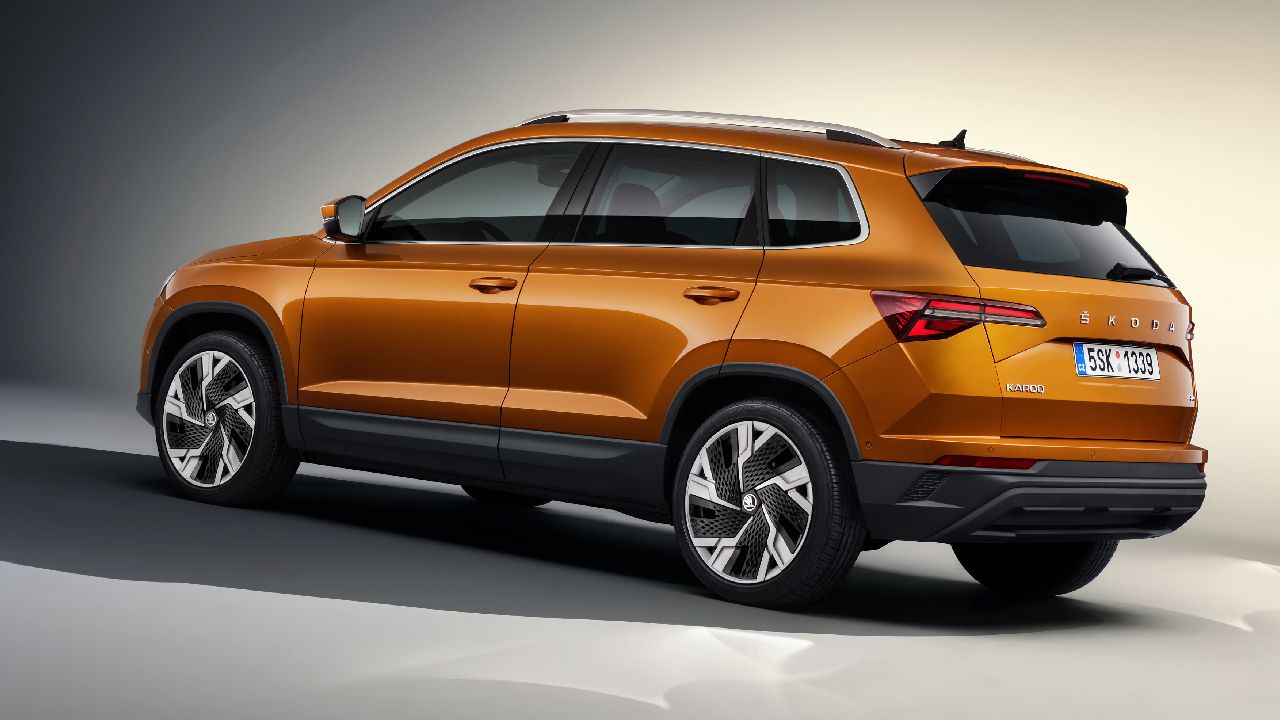 2022 Skoda Karoq Facelift Rear Three Quarter Static