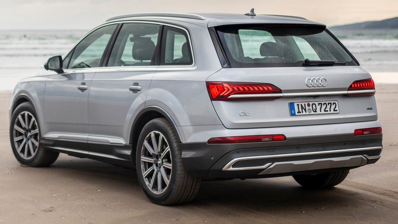 Audi Q7 Facelift Rear Three Quarter Static 2