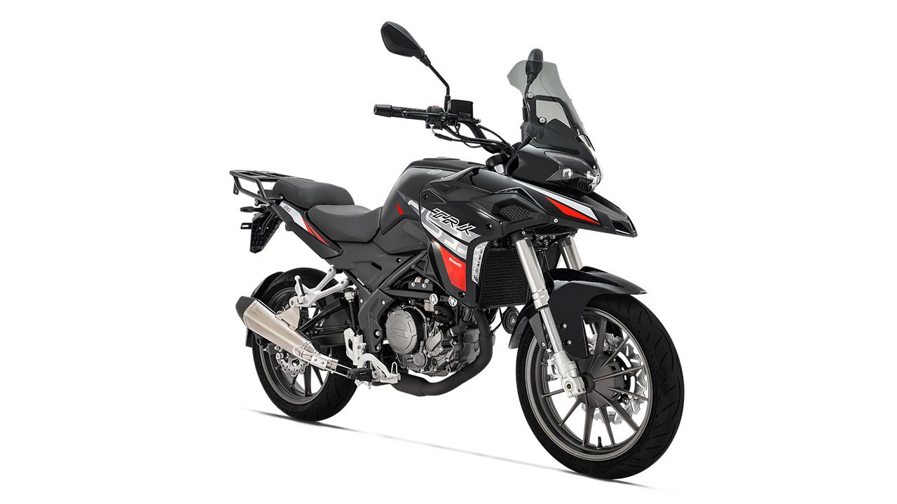 Benelli TRK 251 Front Quarter Static 2