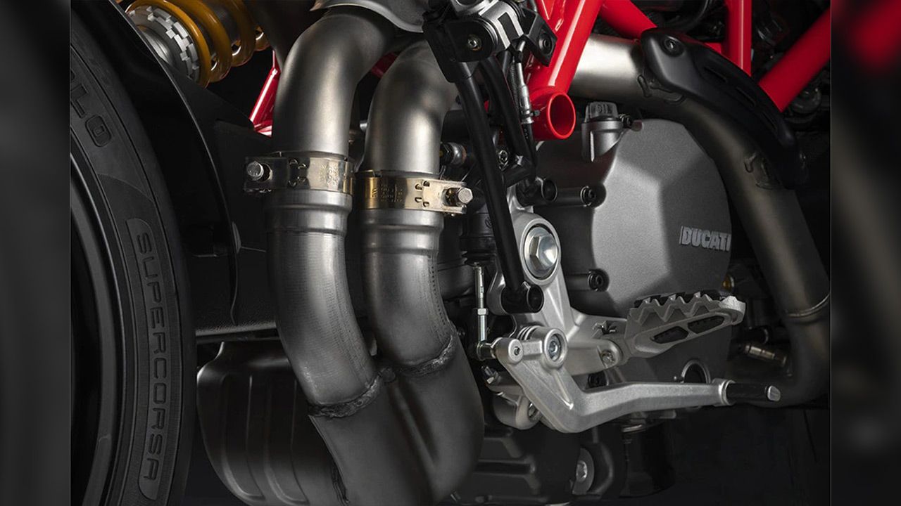 Ducati Hypermotard 950 engine