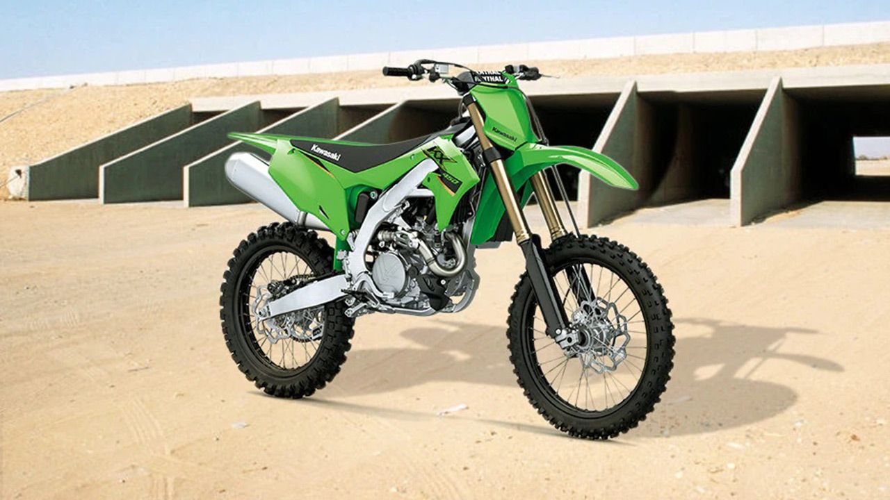 Kawasaki KX450 Front Right View