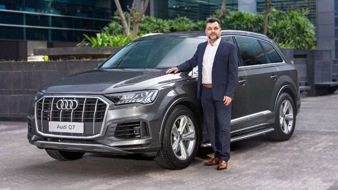 Mr Balbir Singh Dhillon Audi Q7 Front Three Quarter Static