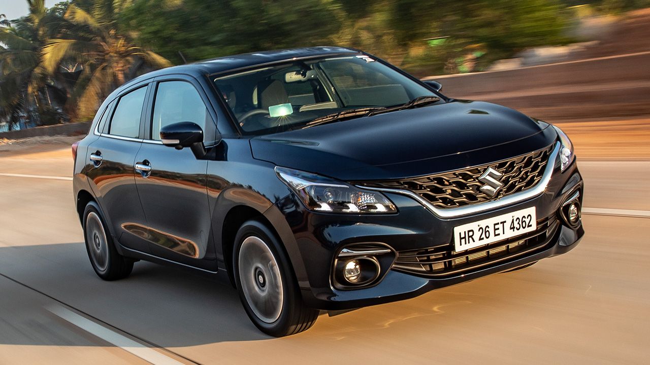 Maruti Suzuki Baleno Right Side and Front View