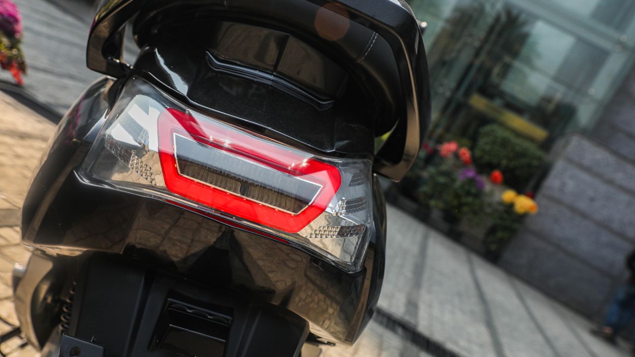 Bounce Infinity E1 Taillight