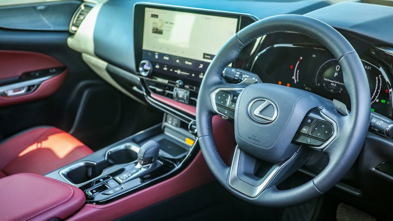 Lexus NX 350h Dashboard