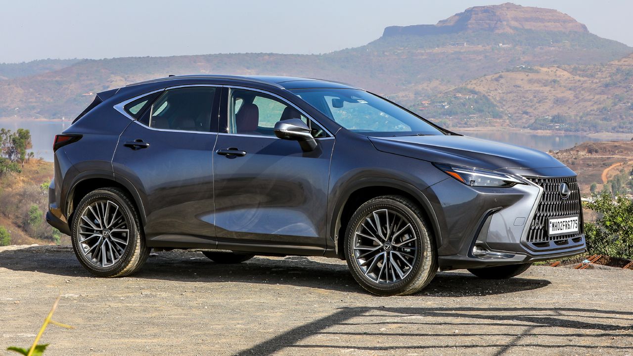 Lexus NX 350h Side View Static