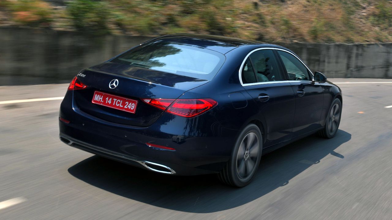 2022 Mercedes Benz C Class Rear Quarter Motion1