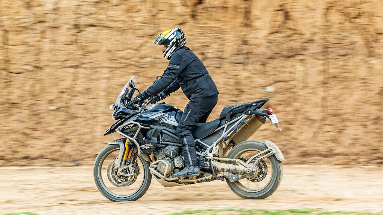 2022 Triumph Tiger 1200 Rally Pro side