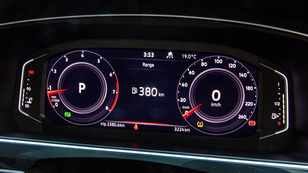 VW Tiguan Instrument Cluster