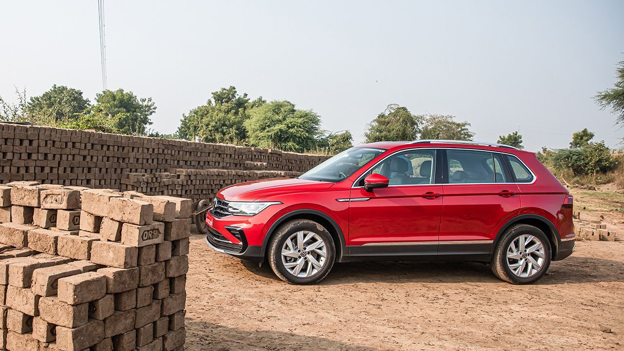 VW Tiguan Side Profile