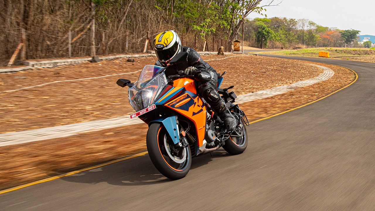 2022 KTM RC390 top speed