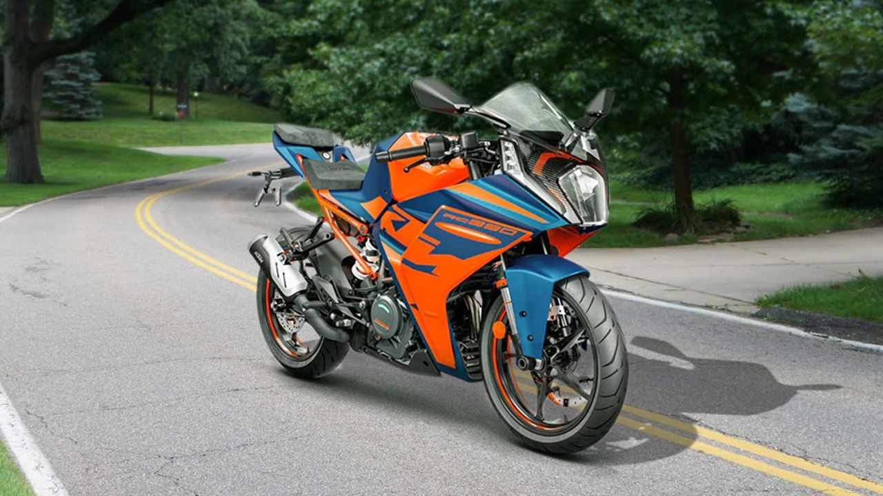 KTM RC 390 Front Right View