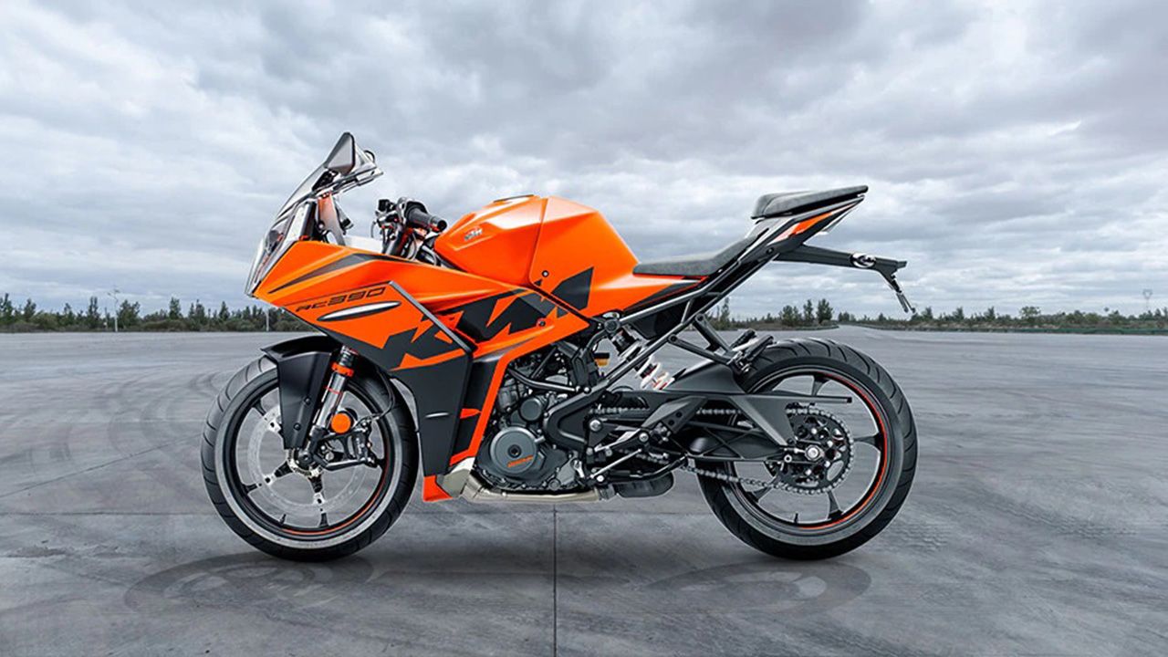 KTM RC 390 Left Side View