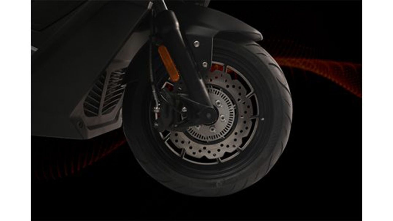 Keeway Vieste 300 Front Tyre View