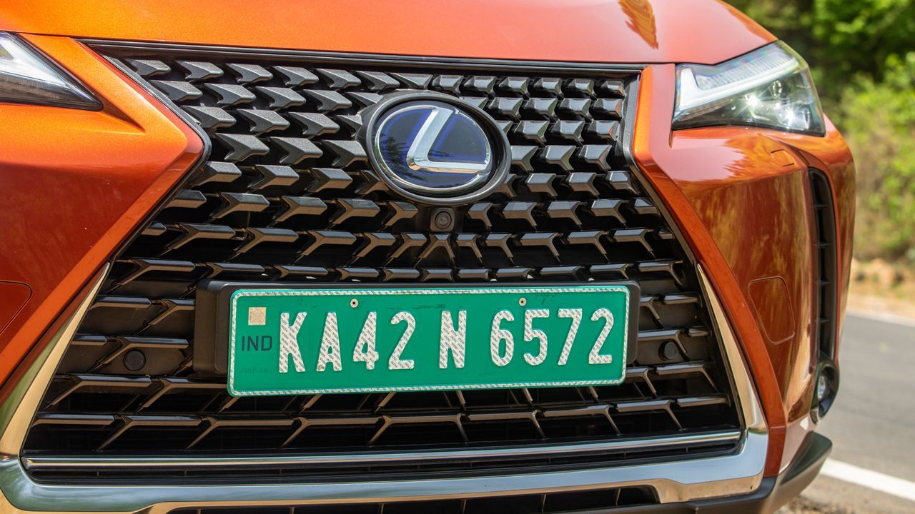 Lexus UX 300e Spindle Grille1