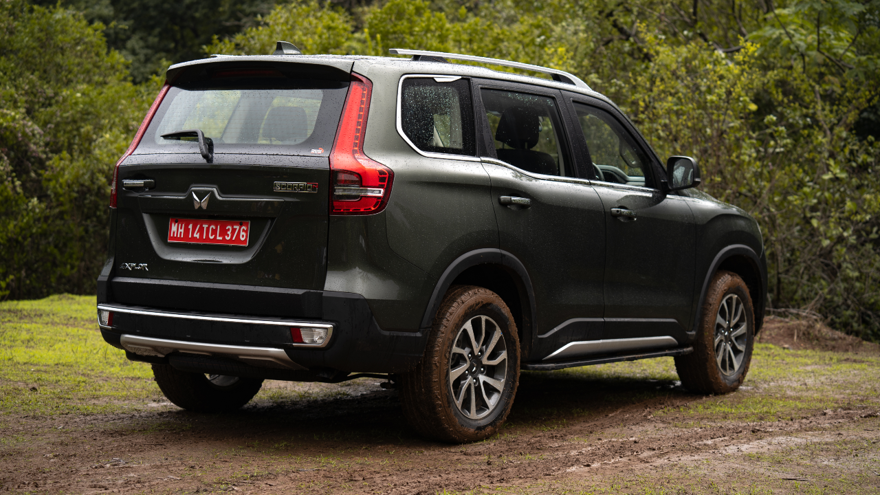 Mahindra Scorpio N rear png