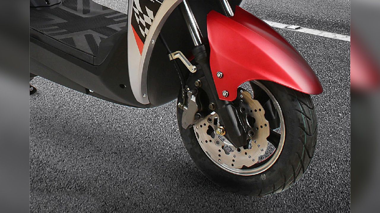 front tyre view 136278017 930x620