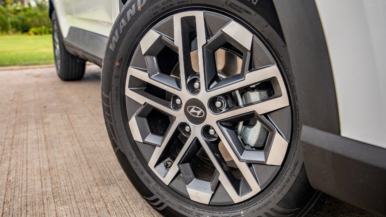 2022 Hyundai Venue Alloy Wheels