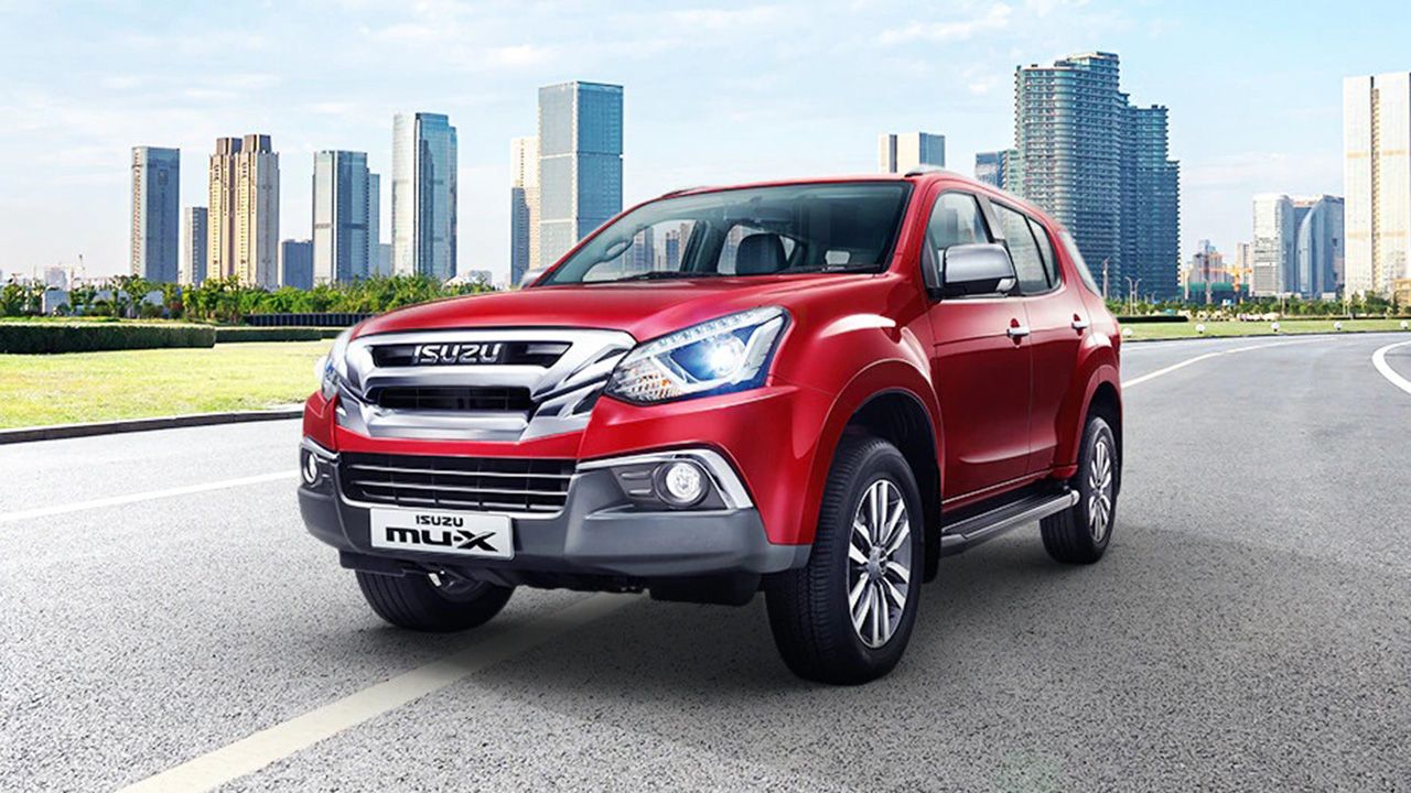 Isuzu MU X Left Front Three Quarter