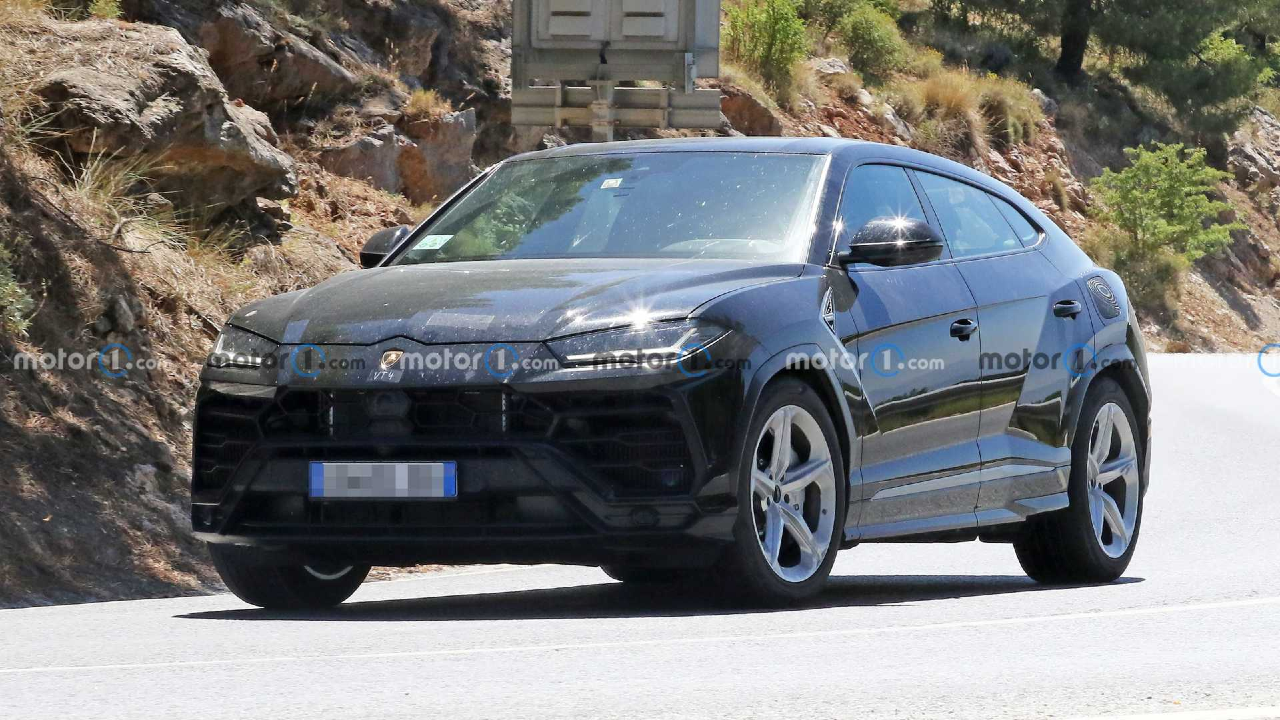 Lamborghini Urus Hybrid