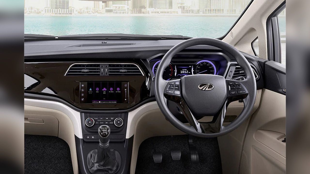 Mahindra Marazzo Steering Close Up