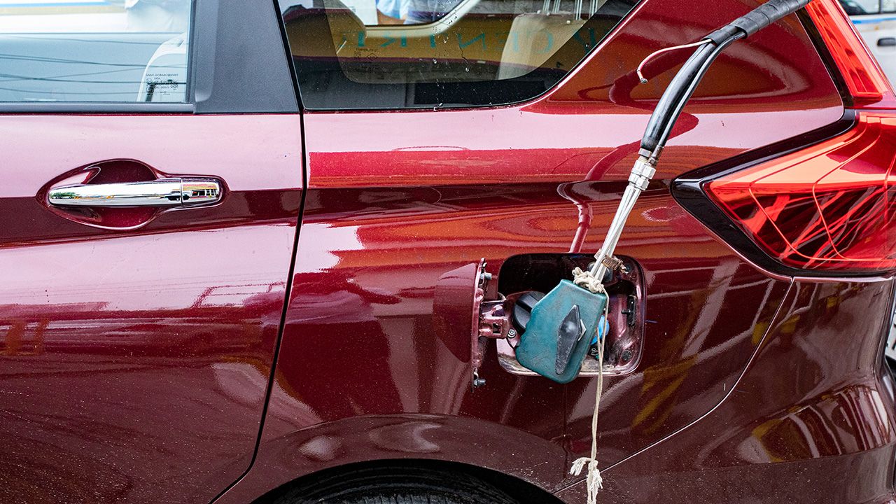 Maruti Suzuki Ertiga CNG Refuel Flap