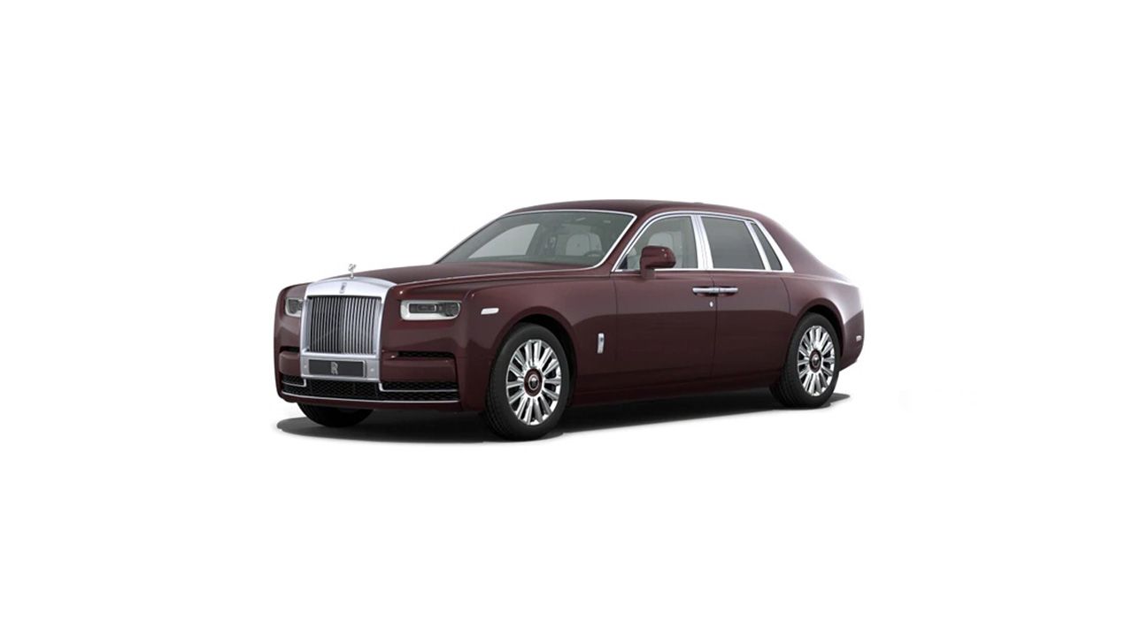 Rolls Royce Phantom VIII Bhoimen Red