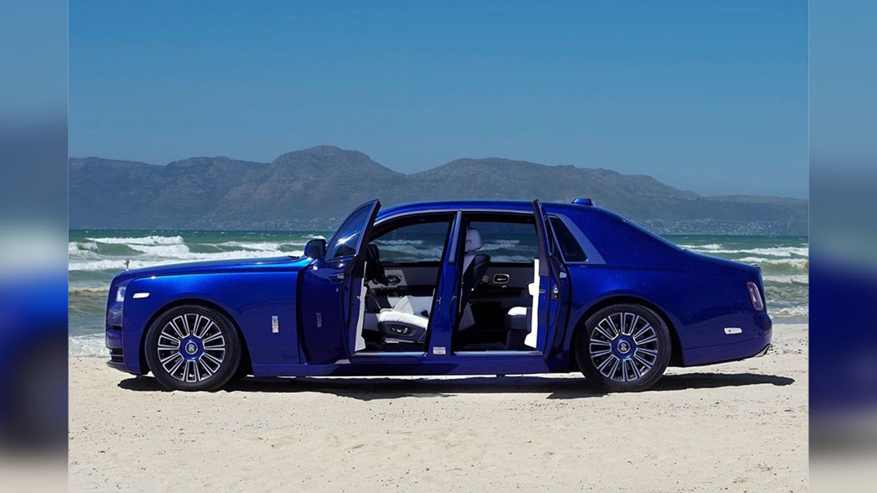 Rolls Royce Phantom VIII Side View