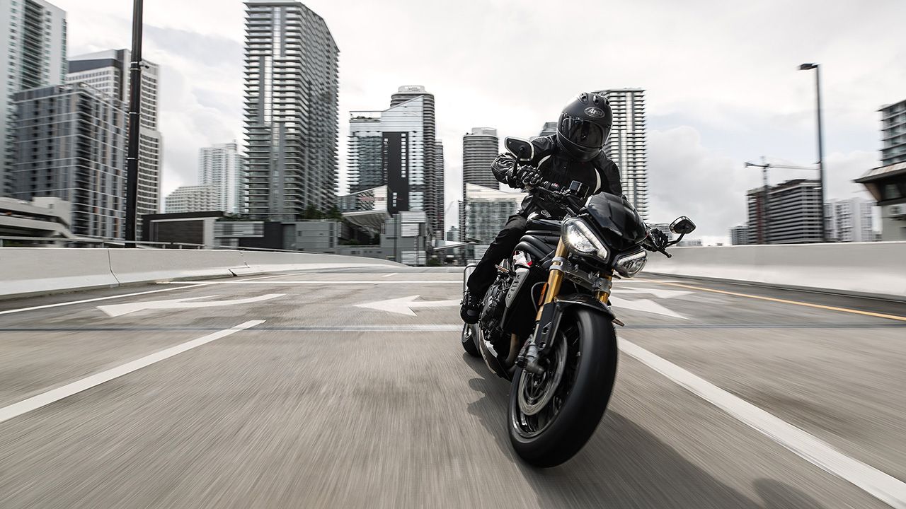 Triumph Speed Triple 1200 RS Motion1