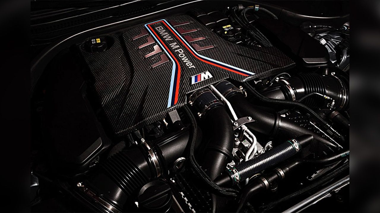 BMW M5 Engine