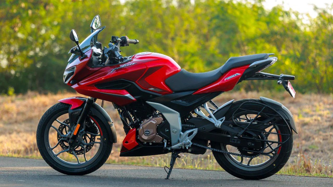 Bajaj Pulsar F250 Left side View