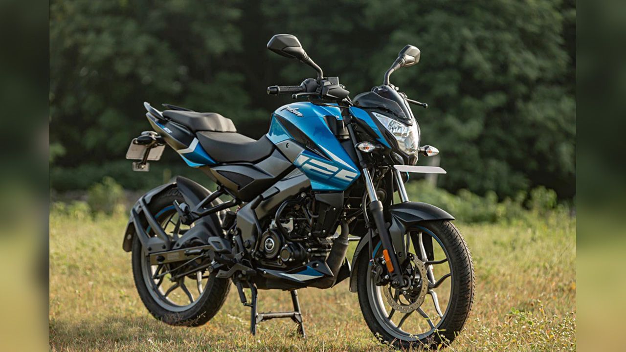 Bajaj Pulsar NS125 Front Right View