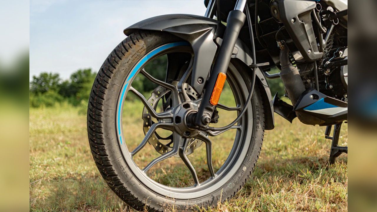 Bajaj Pulsar NS125 Front Tyre View