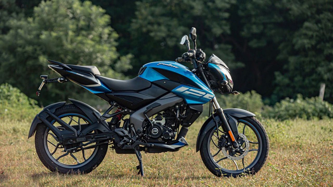 Bajaj Pulsar NS125 Right Side View