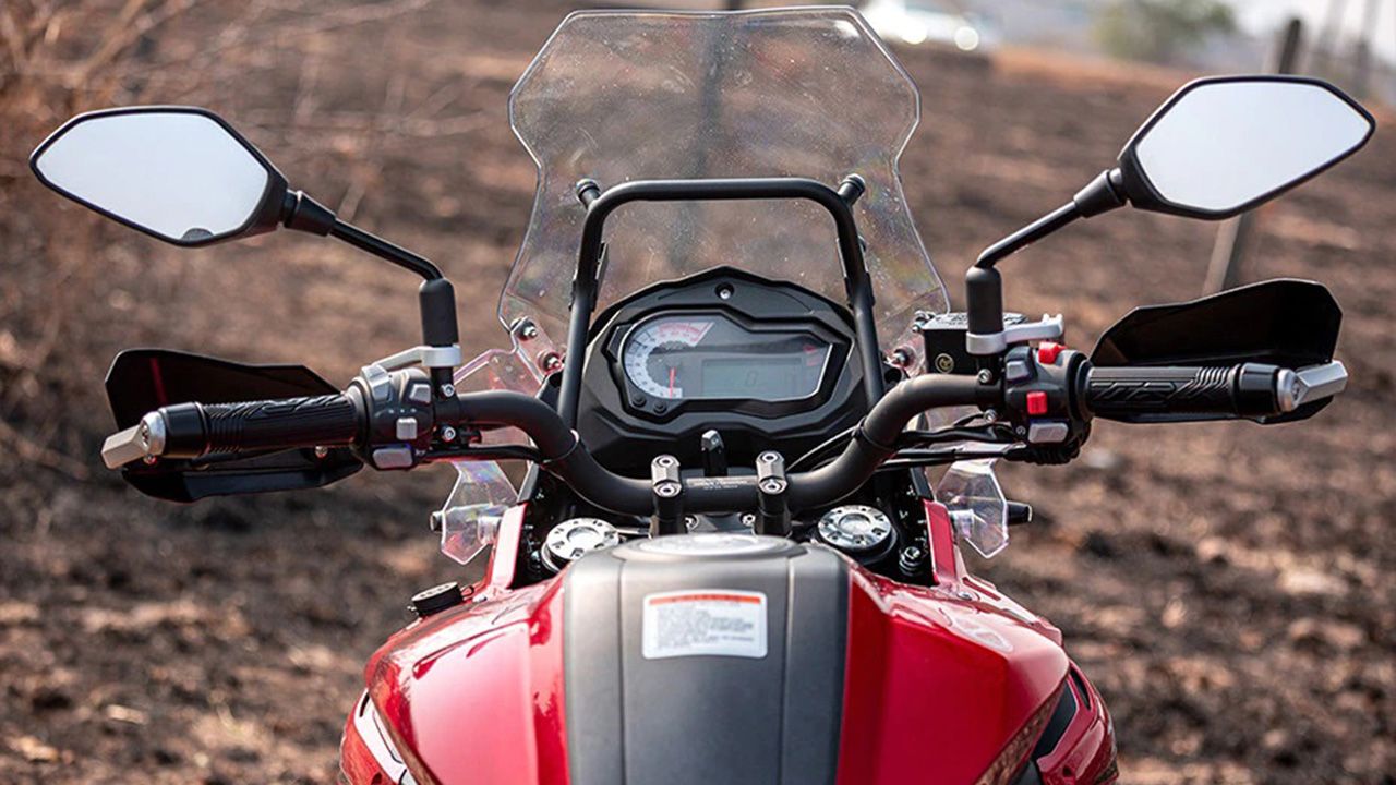 Benelli TRK 502 Handle Bar View