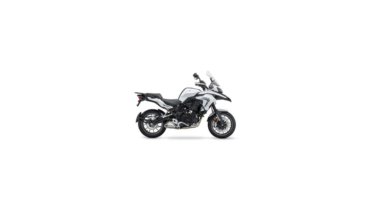 Benelli TRK 502 Pure White1