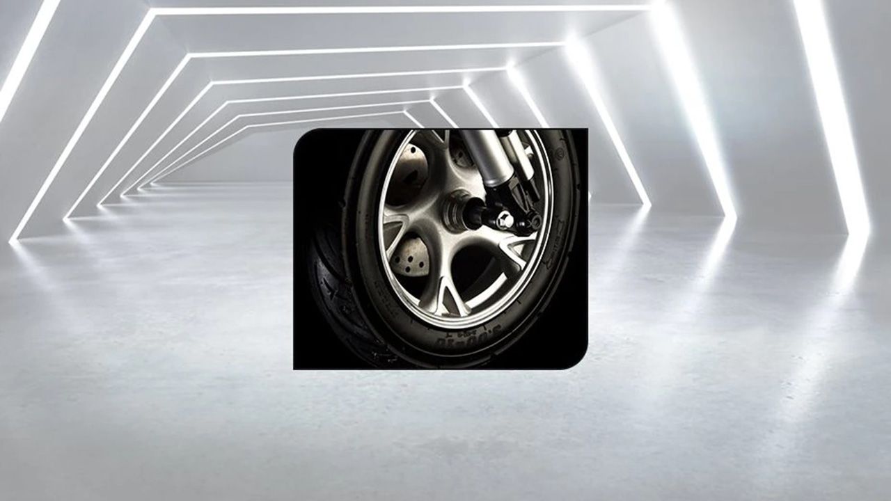 Evolet Pony Front Tyre View