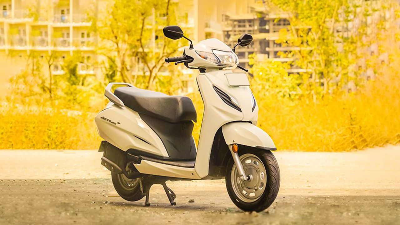 Honda Activa 6G Front Right View