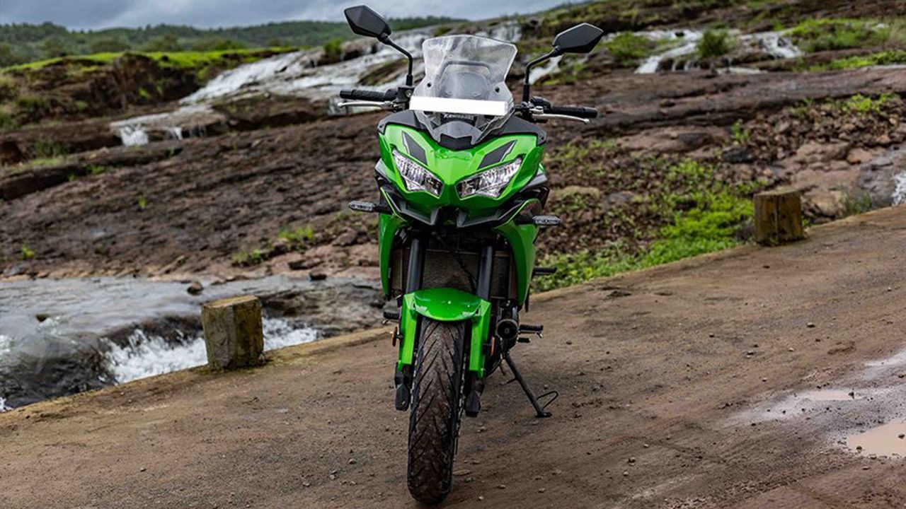 Kawasaki Versys 650 Front View