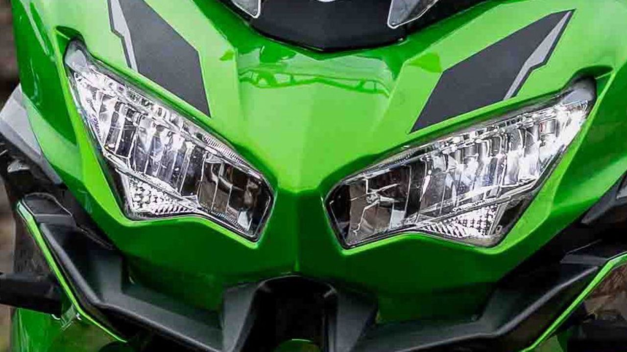 Kawasaki Versys 650 Head Light