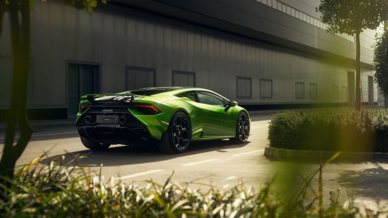 Lamborghini Huracan Tecnica Rear