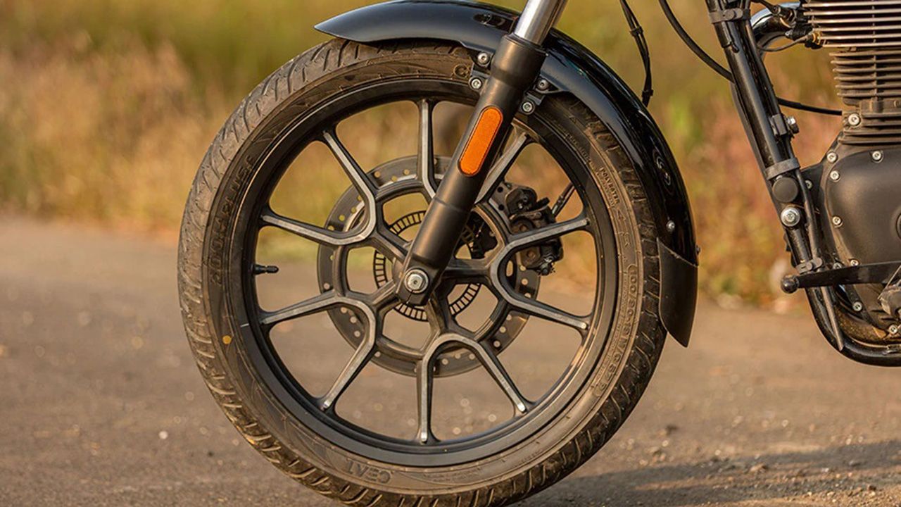 Royal Enfield Meteor 350 Front Tyre View