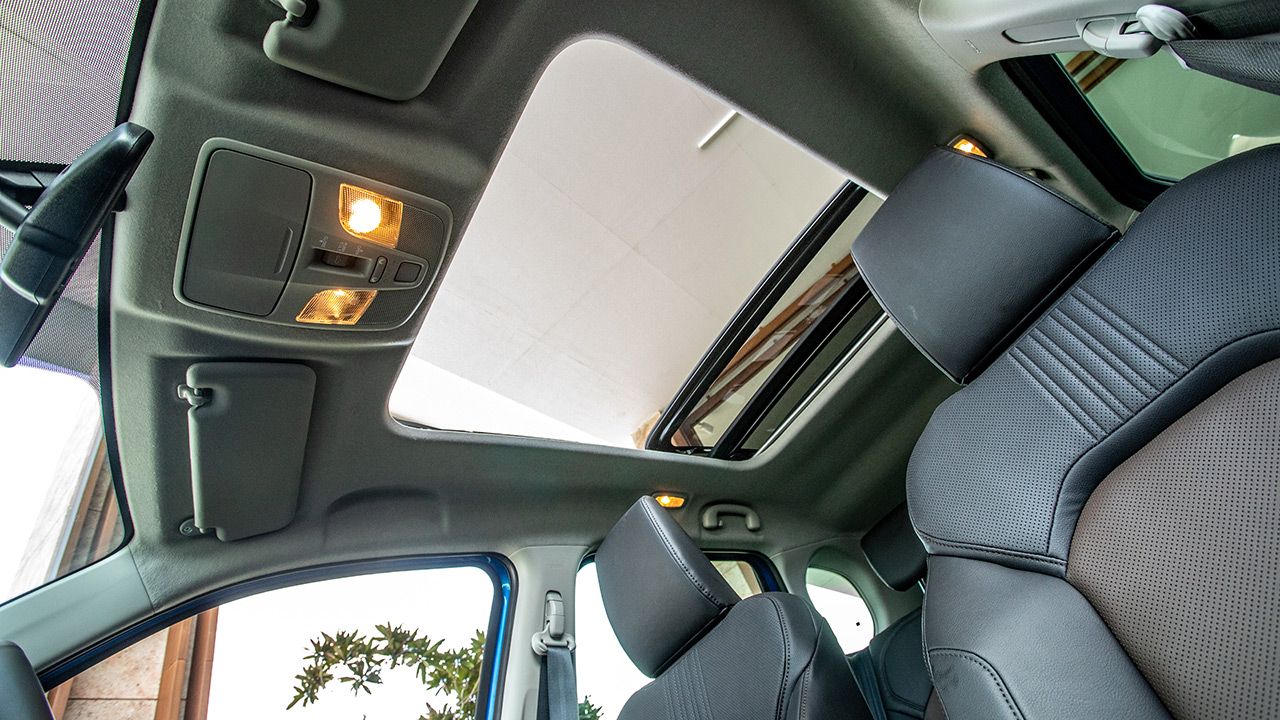 Toyota Urban Cruiser Hyryder Panoramic Roof