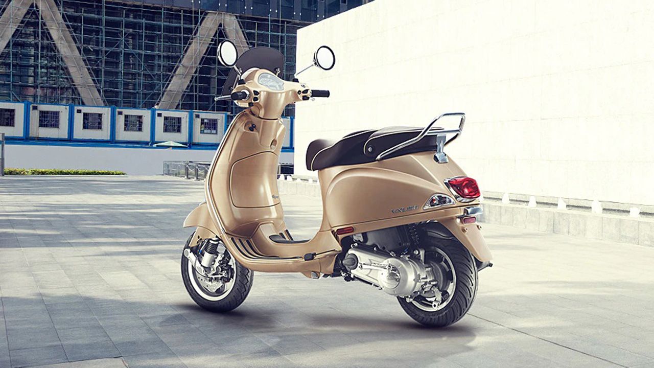 Vespa Elegante 150 Rear Left View