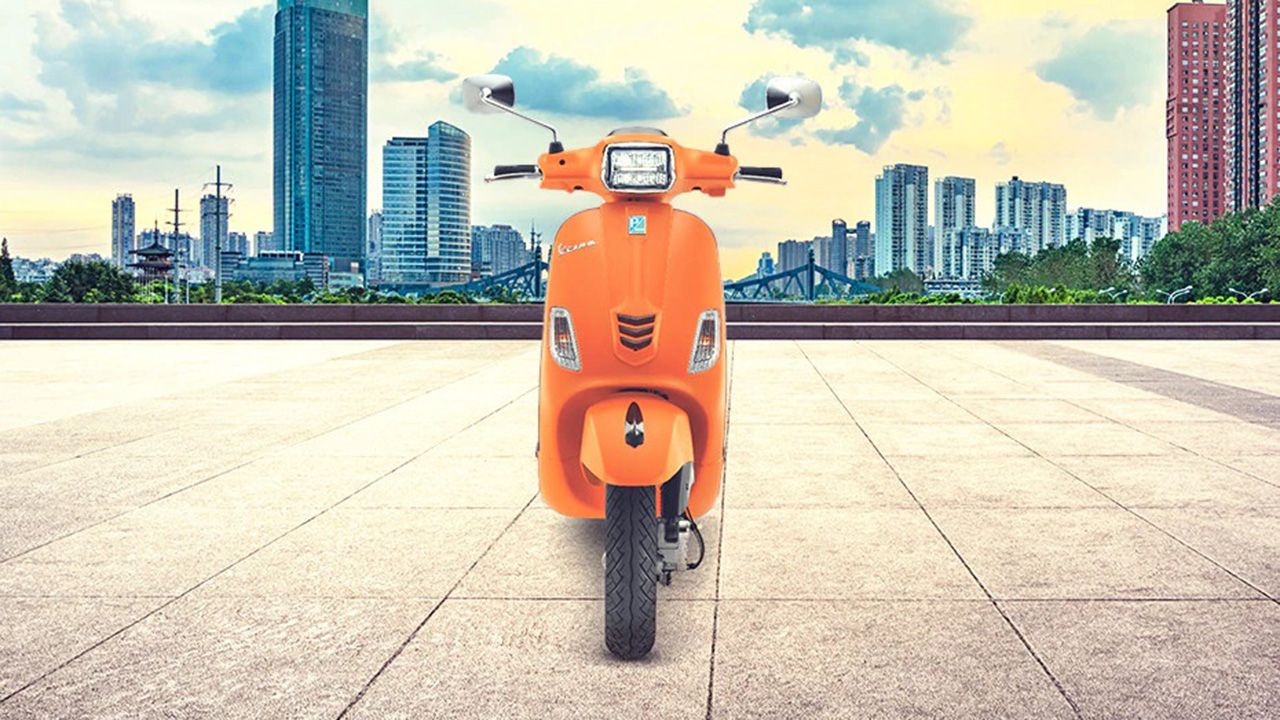 Vespa SXL 150 Front View