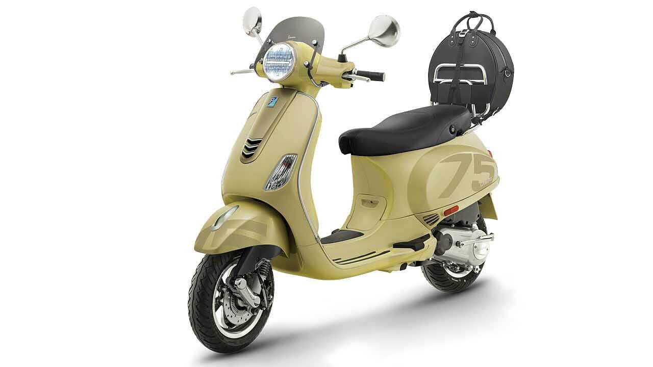 Vespa VXL 125 Glossy Metallic Giallo