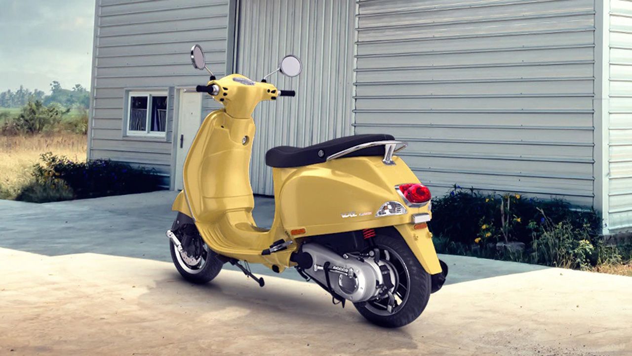 Vespa VXL 125 Rear Left View