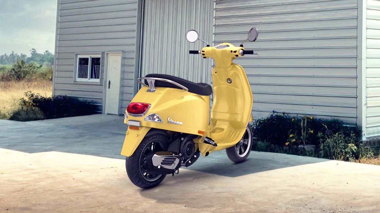 Vespa VXL 125 Rear Right View